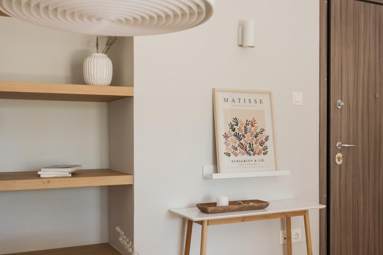 Absolute 2Br Apartment Near Emst Museum By Upstreet Athens Exterior photo